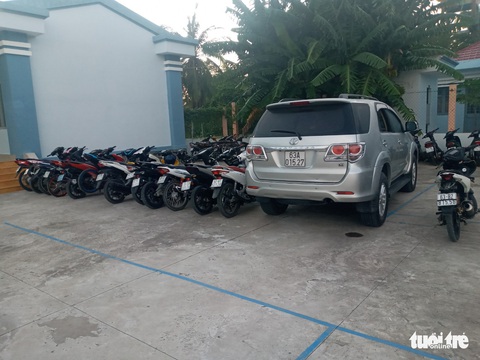 Dùng xe tải chở xe cọp từ TP.HCM đến Tiền Giang để đua xe trái phép - Ảnh 2. Dùng xe tải chở xe cọp từ TP.HCM đến Tiền Giang để đua xe trái phép - Ảnh 2.