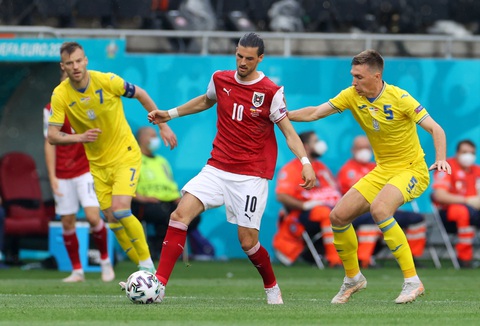 Áo nối gót Hà Lan vào vòng 16 đội, Ukraine phải chờ - Ảnh 1. Áo nối gót Hà Lan vào vòng 16 đội, Ukraine phải chờ - Ảnh 1.