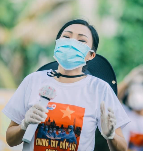 Tình người nơi tuyến đầu phòng, chống dịch COVID-19: Thương y bác sĩ hết lòng - Ảnh 1. Tình người nơi tuyến đầu phòng, chống dịch COVID-19: Thương y bác sĩ hết lòng - Ảnh 1.