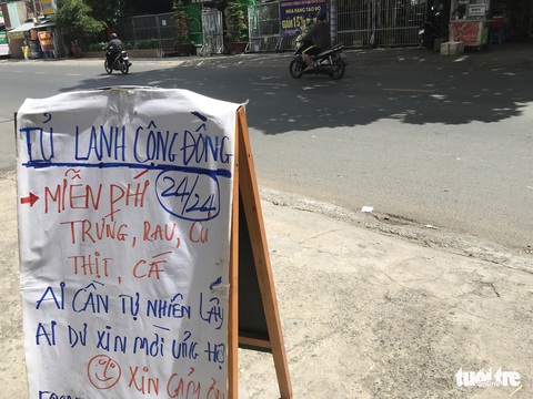 Thương sao cái tủ lạnh cộng đồng ở Sài Gòn - Ảnh 1. Thương sao cái tủ lạnh cộng đồng ở Sài Gòn - Ảnh 1.