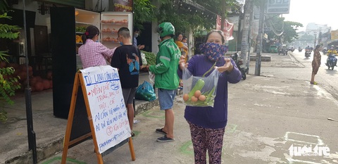 Thương sao cái tủ lạnh cộng đồng ở Sài Gòn - Ảnh 6. Thương sao cái tủ lạnh cộng đồng ở Sài Gòn - Ảnh 6.