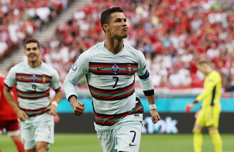 20 khoảnh khắc đáng nhớ vòng bảng Euro 2020 - Ảnh 7. 20 khoảnh khắc đáng nhớ vòng bảng Euro 2020 - Ảnh 7.