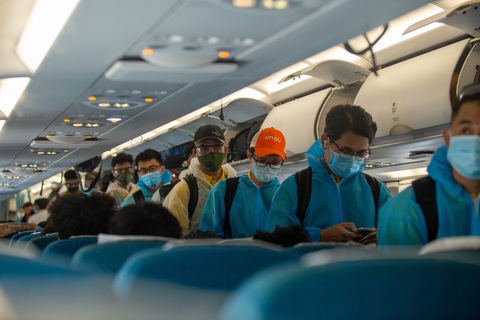 Các đội bóng đi chuyên cơ đến Nha Trang dự VBA 2021 - Ảnh 2. Các đội bóng đi chuyên cơ đến Nha Trang dự VBA 2021 - Ảnh 2.