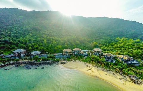 Du lịch Việt Nam cú hích từ những giải thưởng quốc tế - Ảnh 2. Du lịch Việt Nam cú hích từ những giải thưởng quốc tế - Ảnh 2.