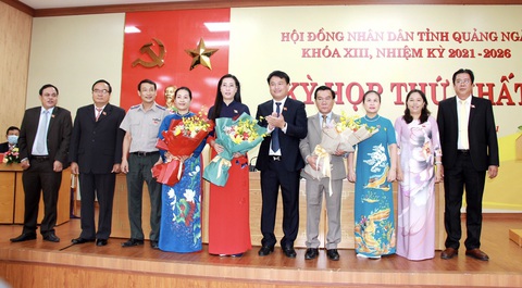 Bà Bùi Thị Quỳnh Vân tái đắc cử chủ tịch HĐND tỉnh Quảng Ngãi - Ảnh 1. Bà Bùi Thị Quỳnh Vân tái đắc cử chủ tịch HĐND tỉnh Quảng Ngãi - Ảnh 1.