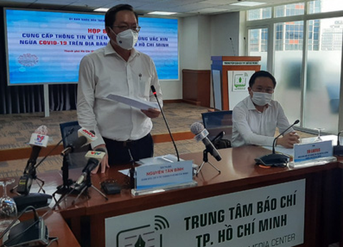 TP.HCM tiêm vắc xin ngừa COVID-19 được 438.502 người, thứ 7 sẽ hoàn thành - Ảnh 1. TP.HCM tiêm vắc xin ngừa COVID-19 được 438.502 người, thứ 7 sẽ hoàn thành - Ảnh 1.