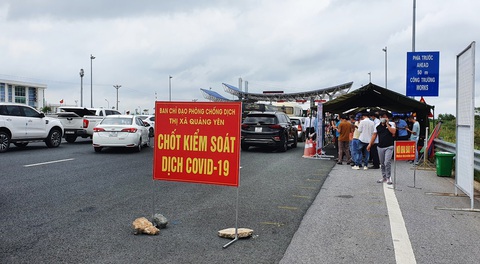 Quảng Ninh yêu cầu giám đốc Sở Giao thông vận tải kiểm điểm trách nhiệm quản lý vận tải khách - Ảnh 1. Quảng Ninh yêu cầu giám đốc Sở Giao thông vận tải kiểm điểm trách nhiệm quản lý vận tải khách - Ảnh 1.