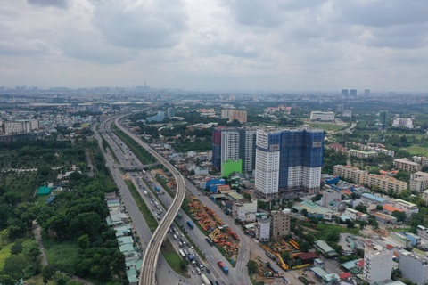 TP.HCM thông qua kế hoạch đầu tư công gần 687.000 tỉ đồng cho giai đoạn 2021 - 2025 - Ảnh 1. TP.HCM thông qua kế hoạch đầu tư công gần 687.000 tỉ đồng cho giai đoạn 2021 - 2025 - Ảnh 1.