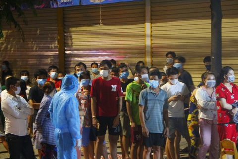 Bình Dương thêm 12 ca nghi mắc COVID-19, tỉnh lên kế hoạch mở bệnh viện dã chiến - Ảnh 1. Bình Dương thêm 12 ca nghi mắc COVID-19, tỉnh lên kế hoạch mở bệnh viện dã chiến - Ảnh 1.