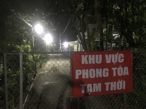 Long An phát hiện ca nghi nhiễm là nam bác sĩ phục vụ trong bệnh viện dã chiến - Ảnh 1. Long An phát hiện ca nghi nhiễm là nam bác sĩ phục vụ trong bệnh viện dã chiến - Ảnh 1.