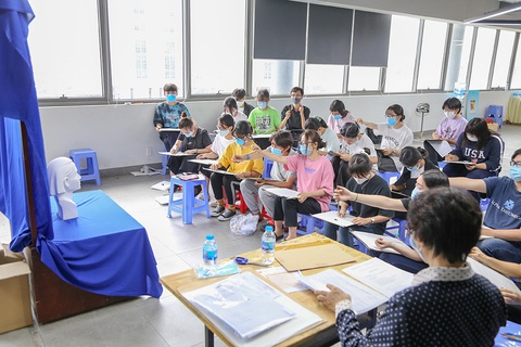 Đại học Văn Lang tiếp tục tổ chức đa dạng hình thức thi tuyển sinh năng khiếu 2021 - Ảnh 1. Đại học Văn Lang tiếp tục tổ chức đa dạng hình thức thi tuyển sinh năng khiếu 2021 - Ảnh 1.