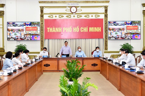 TP.HCM: Xu hướng lây nhiễm bên ngoài cộng đồng bắt đầu giảm - Ảnh 1. TP.HCM: Xu hướng lây nhiễm bên ngoài cộng đồng bắt đầu giảm - Ảnh 1.