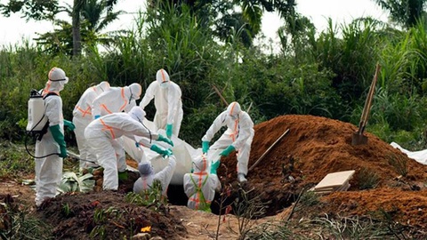 Virus dịch bệnh - cuộc chiến xuyên thế kỷ của loài người - Kỳ 4: Thung lũng tử thần của vắc xin Ebol - Ảnh 1. Virus dịch bệnh - cuộc chiến xuyên thế kỷ của loài người - Kỳ 4: Thung lũng tử thần của vắc xin Ebol - Ảnh 1.
