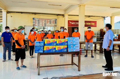 Hai tuần vào trận địa chống dịch nấu hàng ngàn suất cơm miễn phí cho dân - Ảnh 5. Hai tuần vào trận địa chống dịch nấu hàng ngàn suất cơm miễn phí cho dân - Ảnh 5.