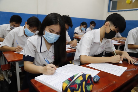 TP.HCM: Phụ huynh còn vài giờ để cho ý kiến về thi tốt nghiệp THPT - Ảnh 1. TP.HCM: Phụ huynh còn vài giờ để cho ý kiến về thi tốt nghiệp THPT - Ảnh 1.