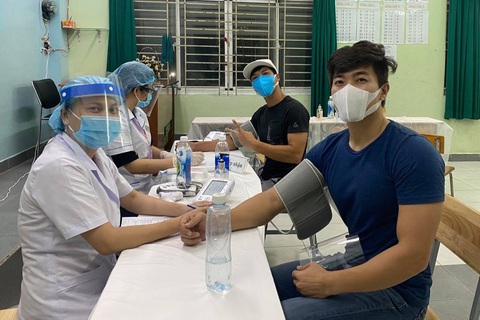 HHen Niê, Mai Phương Thúy, Mâu Thủy... tham gia điều phối tiêm vắc xin COVID-19 - Ảnh 5. HHen Niê, Mai Phương Thúy, Mâu Thủy... tham gia điều phối tiêm vắc xin COVID-19 - Ảnh 5.