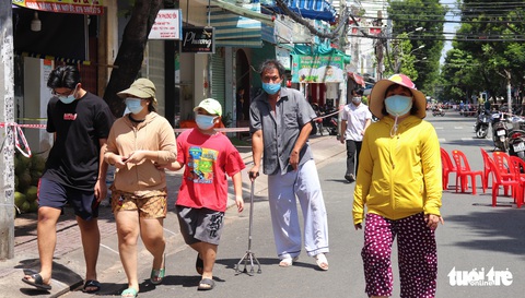 TP.HCM lấy 500.000 mẫu xét nghiệm mỗi ngày truy tìm F0 - Ảnh 2. TP.HCM lấy 500.000 mẫu xét nghiệm mỗi ngày truy tìm F0 - Ảnh 2.
