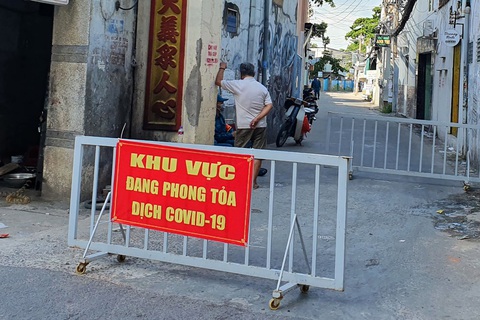 Biên Hòa đề xuất tạm dừng chợ tự phát sau ca nghi nhiễm liên quan chợ Hóc Môn - Ảnh 2. Biên Hòa đề xuất tạm dừng chợ tự phát sau ca nghi nhiễm liên quan chợ Hóc Môn - Ảnh 2.
