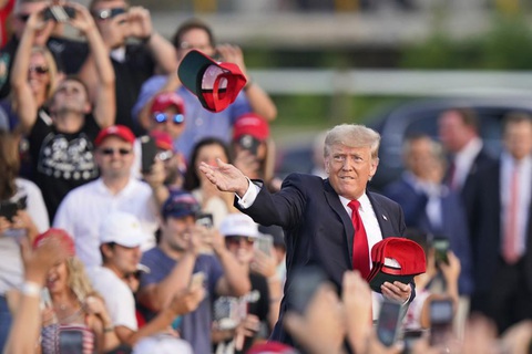 Ông Trump đi vận động trở lại, tuyên bố sẽ chiến thắng lần thứ ba - Ảnh 2. Ông Trump đi vận động trở lại, tuyên bố sẽ chiến thắng lần thứ ba - Ảnh 2.