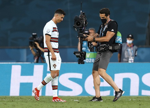 Dù thế nào, Ronaldo vẫn là... Ronaldo - Ảnh 1. Dù thế nào, Ronaldo vẫn là... Ronaldo - Ảnh 1.