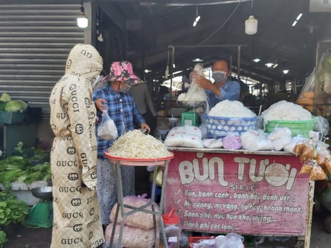 Chợ Hóc Môn đóng cửa, hai chợ Bình Điền, Thủ Đức gánh thế nào? - Ảnh 3. Chợ Hóc Môn đóng cửa, hai chợ Bình Điền, Thủ Đức gánh thế nào? - Ảnh 3.