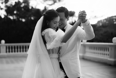Sao Việt khoe hình hạnh phúc Ngày gia đình Việt Nam - Ảnh 4. Sao Việt khoe hình hạnh phúc Ngày gia đình Việt Nam - Ảnh 4.