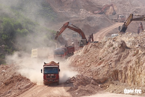 Gấp rút thi công cao tốc nối Quảng Trị - Huế - Đà Nẵng - Ảnh 5. Gấp rút thi công cao tốc nối Quảng Trị - Huế - Đà Nẵng - Ảnh 5.