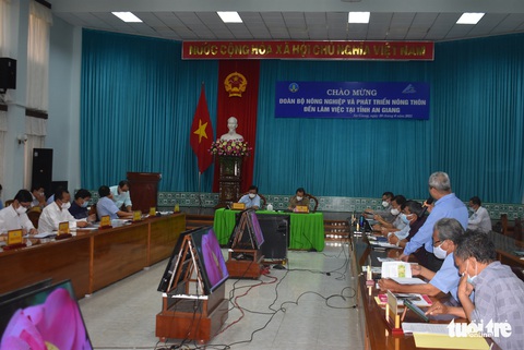 Bộ trưởng Lê Minh Hoan: Làm nông hiện nay phải tính đến thương hiệu - Ảnh 1. Bộ trưởng Lê Minh Hoan: Làm nông hiện nay phải tính đến thương hiệu - Ảnh 1.