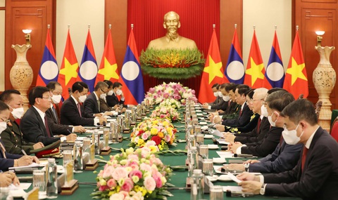 Tổng bí thư, Chủ tịch nước Lào bắt đầu thăm hữu nghị chính thức Việt Nam - Ảnh 4. Tổng bí thư, Chủ tịch nước Lào bắt đầu thăm hữu nghị chính thức Việt Nam - Ảnh 4.