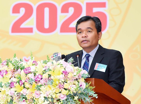 Ông Hồ Văn Niên được bầu làm chủ tịch HĐND tỉnh Gia Lai - Ảnh 1. Ông Hồ Văn Niên được bầu làm chủ tịch HĐND tỉnh Gia Lai - Ảnh 1.