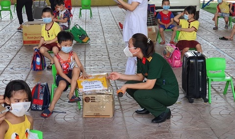 Cười mà cay mắt với FB Huệ Nguyễn và những trái tim đối mặt COVID-19 - Ảnh 9. Cười mà cay mắt với FB Huệ Nguyễn và những trái tim đối mặt COVID-19 - Ảnh 9.