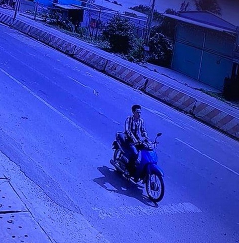 Cắt cổ cô chủ quán cà phê chỉ vì chiếc điện thoại - Ảnh 4. Cắt cổ cô chủ quán cà phê chỉ vì chiếc điện thoại - Ảnh 4.