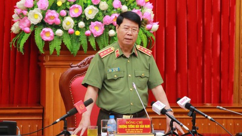 3 thượng tướng thôi chức thứ trưởng Bộ Công an từ ngày 1-6 - Ảnh 1. 3 thượng tướng thôi chức thứ trưởng Bộ Công an từ ngày 1-6 - Ảnh 1.