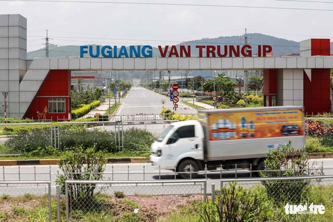 Hơn 5.000 công nhân ở Bắc Giang đi làm lại - Ảnh 1. Hơn 5.000 công nhân ở Bắc Giang đi làm lại - Ảnh 1.