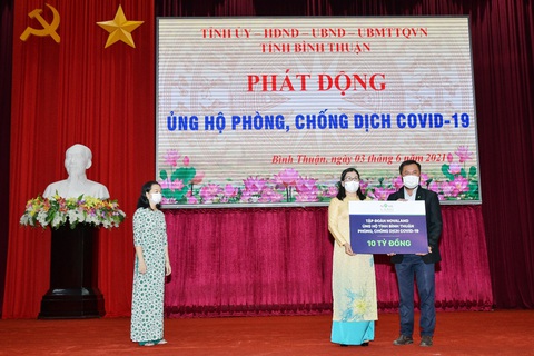 Chung tay gần 60 tỉ đồng phòng chống dịch COVID-19 - Ảnh 2. Chung tay gần 60 tỉ đồng phòng chống dịch COVID-19 - Ảnh 2.