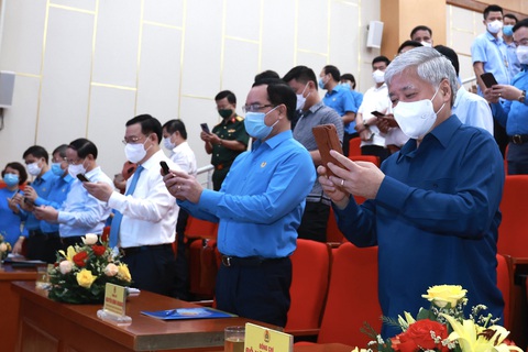 Nhắn tin để góp tiền chống COVID-19 - Ảnh 1. Nhắn tin để góp tiền chống COVID-19 - Ảnh 1.