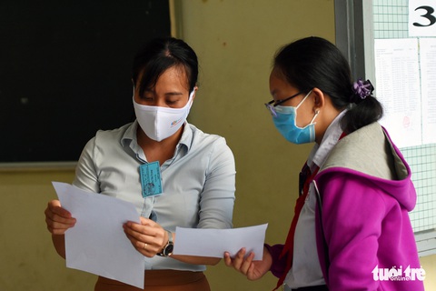Hơn 21.000 thí sinh Đồng Nai tuân thủ phòng dịch, tham dự kỳ thi tuyển vào lớp 10 - Ảnh 7. Hơn 21.000 thí sinh Đồng Nai tuân thủ phòng dịch, tham dự kỳ thi tuyển vào lớp 10 - Ảnh 7.
