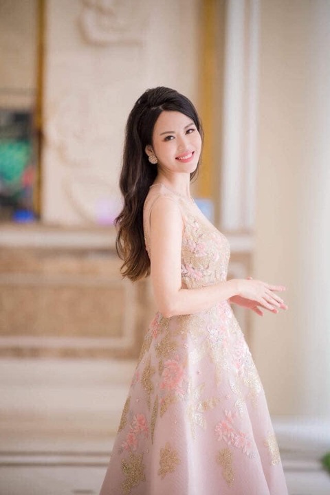 Nguyễn Thu Thủy: hoa hậu mê đọc sách, suy tư thật ấm áp về cuộc đời - Ảnh 4. Nguyễn Thu Thủy: hoa hậu mê đọc sách, suy tư thật ấm áp về cuộc đời - Ảnh 4.