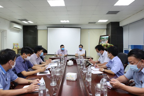 Hà Tĩnh họp khẩn vì chùm ca mắc COVID-19, phong tỏa 15 điểm trên 4 trục đường chính - Ảnh 1. Hà Tĩnh họp khẩn vì chùm ca mắc COVID-19, phong tỏa 15 điểm trên 4 trục đường chính - Ảnh 1.