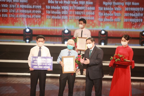 Thủ tướng Phạm Minh Chính: Quỹ vắc xin là quỹ của sự nhân ái, niềm tin, tinh thần đoàn kết - Ảnh 3. Thủ tướng Phạm Minh Chính: Quỹ vắc xin là quỹ của sự nhân ái, niềm tin, tinh thần đoàn kết - Ảnh 3.