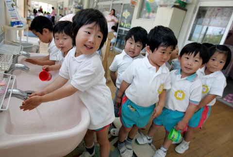 Nhật Bản đón kỷ lục buồn về số ca sinh, nỗi lo thiếu lao động kéo dài - Ảnh 1. Nhật Bản đón kỷ lục buồn về số ca sinh, nỗi lo thiếu lao động kéo dài - Ảnh 1.