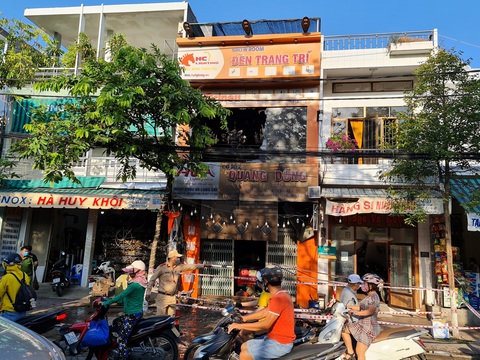 Cháy tiệm bán đồ điện, cả gia đình trẻ 4 người tử vong - Ảnh 1. Cháy tiệm bán đồ điện, cả gia đình trẻ 4 người tử vong - Ảnh 1.