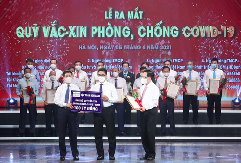 Còn nhiều người dân có nhu cầu được chích vắc xin phòng COVID-19 - Ảnh 2. Còn nhiều người dân có nhu cầu được chích vắc xin phòng COVID-19 - Ảnh 2.