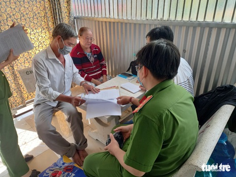 An Giang: Phá đường dây đánh bạc trên 50 tỉ đồng, có 8 con bạc đầu thú - Ảnh 2. An Giang: Phá đường dây đánh bạc trên 50 tỉ đồng, có 8 con bạc đầu thú - Ảnh 2.
