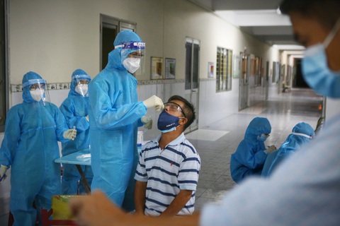 Xét nghiệm cho các đơn vị nhà nước ở Gò Vấp: Ai cũng viện lý do đơn vị đặc thù, thiết yếu - Ảnh 1. Xét nghiệm cho các đơn vị nhà nước ở Gò Vấp: Ai cũng viện lý do đơn vị đặc thù, thiết yếu - Ảnh 1.