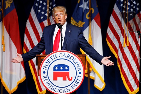 Ông Trump đòi Trung Quốc bồi thường 10.000 tỉ USD do quản lý sai lầm gây ra dịch bệnh COVID-19 - Ảnh 1. Ông Trump đòi Trung Quốc bồi thường 10.000 tỉ USD do quản lý sai lầm gây ra dịch bệnh COVID-19 - Ảnh 1.
