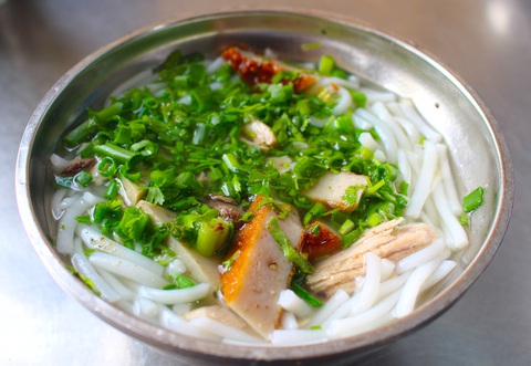 Bánh canh Phan Rang ăn mát môi, trôi mát cổ - Ảnh 1. Bánh canh Phan Rang ăn mát môi, trôi mát cổ - Ảnh 1.