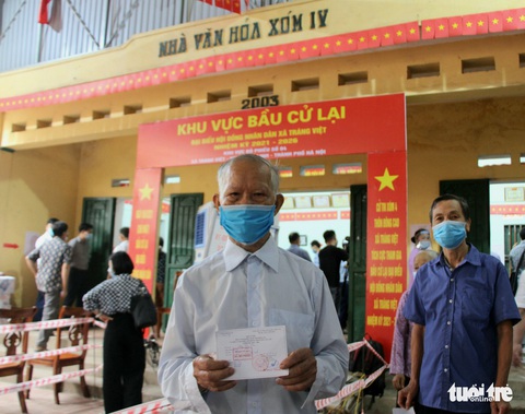 Cử tri Mê Linh bầu cử lại sau khi phát hiện nhiều sai phạm - Ảnh 7. Cử tri Mê Linh bầu cử lại sau khi phát hiện nhiều sai phạm - Ảnh 7.