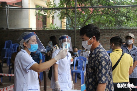 Cử tri Mê Linh bầu cử lại sau khi phát hiện nhiều sai phạm - Ảnh 2. Cử tri Mê Linh bầu cử lại sau khi phát hiện nhiều sai phạm - Ảnh 2.