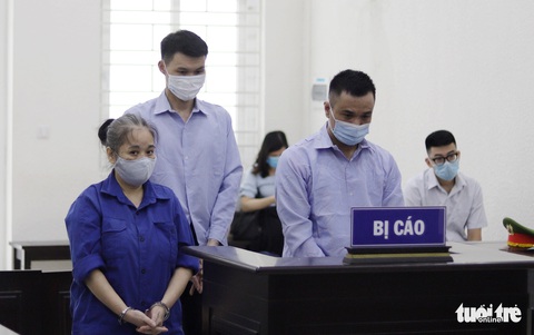 Lãnh 3 năm tù vì đem tiền giả vào siêu thị mua sắm - Ảnh 1. Lãnh 3 năm tù vì đem tiền giả vào siêu thị mua sắm - Ảnh 1.